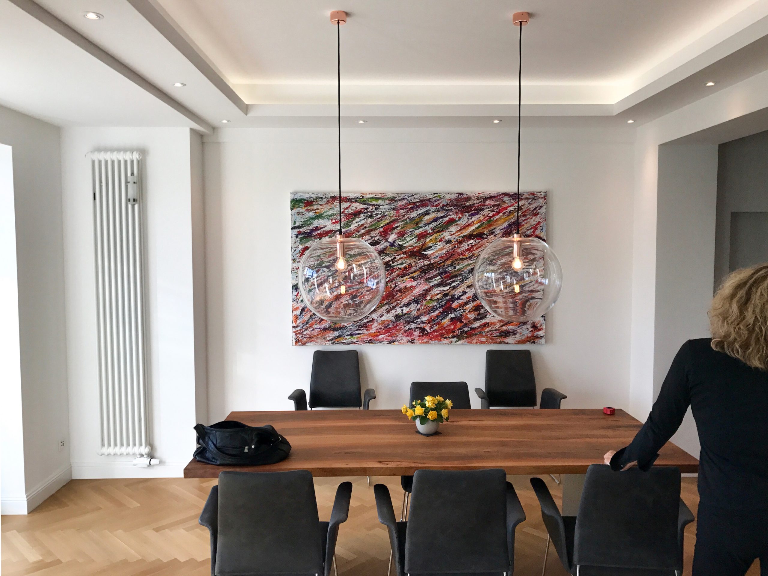Wandgestaltung im Essbereich eines Altbaus in Düsseldorf