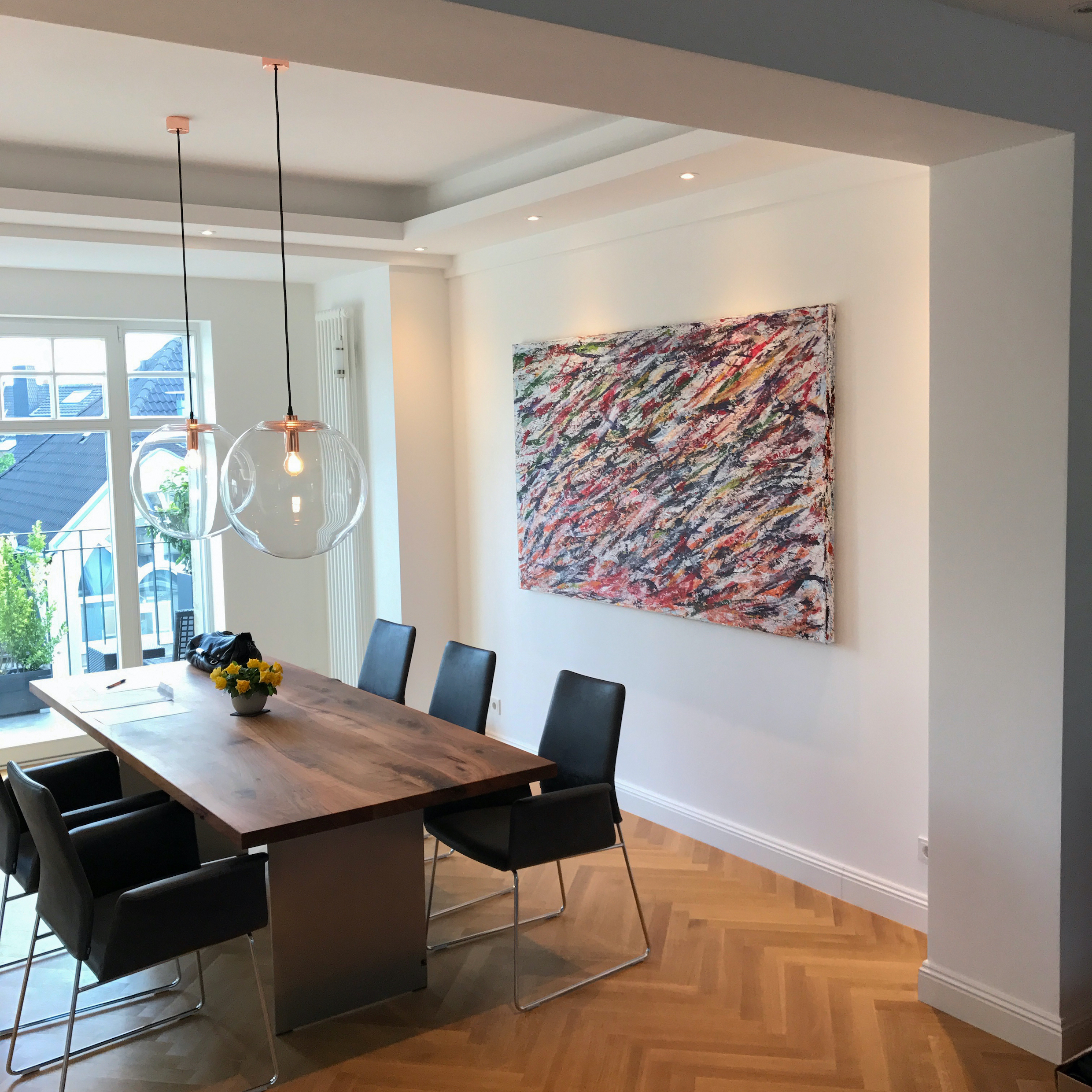 Tom Dixon Leuchten Kunst mit Deckenspots an.
